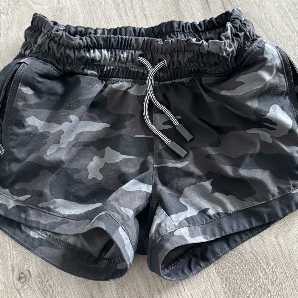 Athleta girl camo shorts